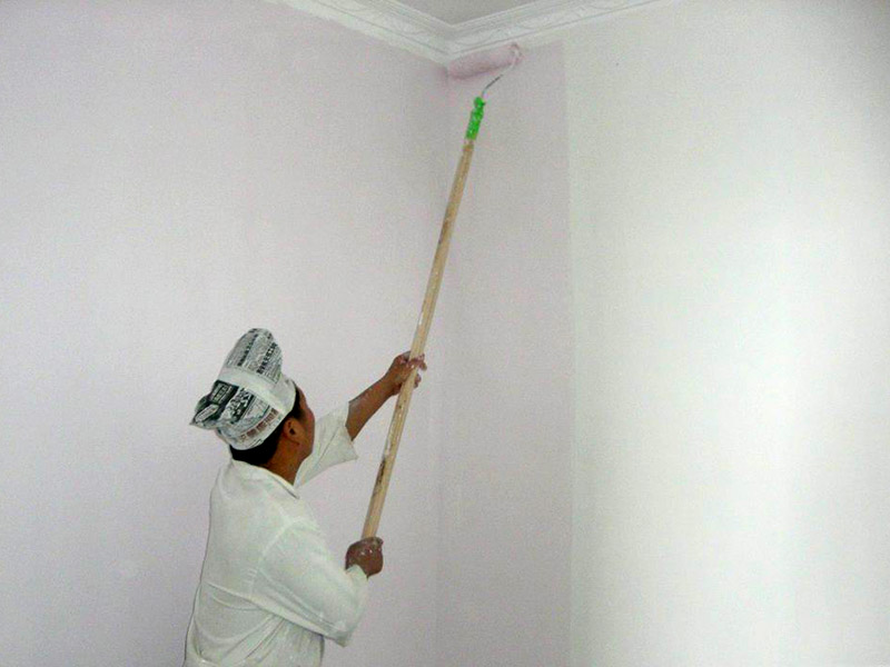 墙面翻新需要涂几遍乳胶漆？