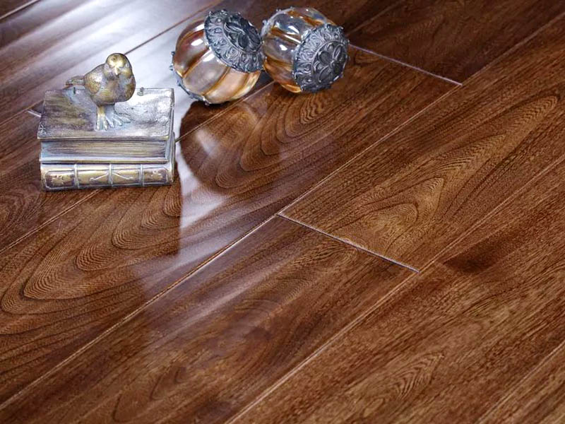 实木地板怎样打蜡好呢？